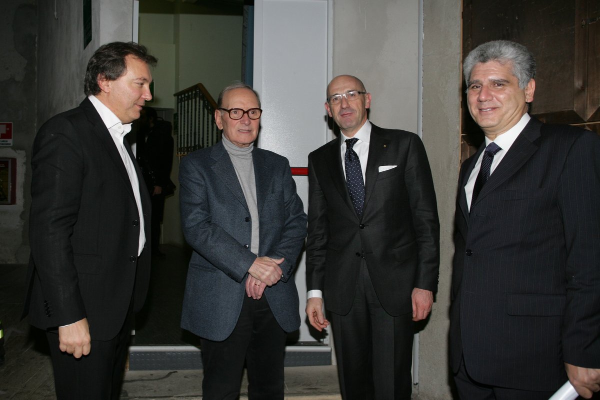 Oggi anche noi ci uniamo nel ricordo di #EnnioMorricone che diresse, il 16 dicembre 2007, il concerto per celebrare i 110 anni di #AIB, nella splendida cornice del Teatro Grande di #Brescia. Grazie Maestro!