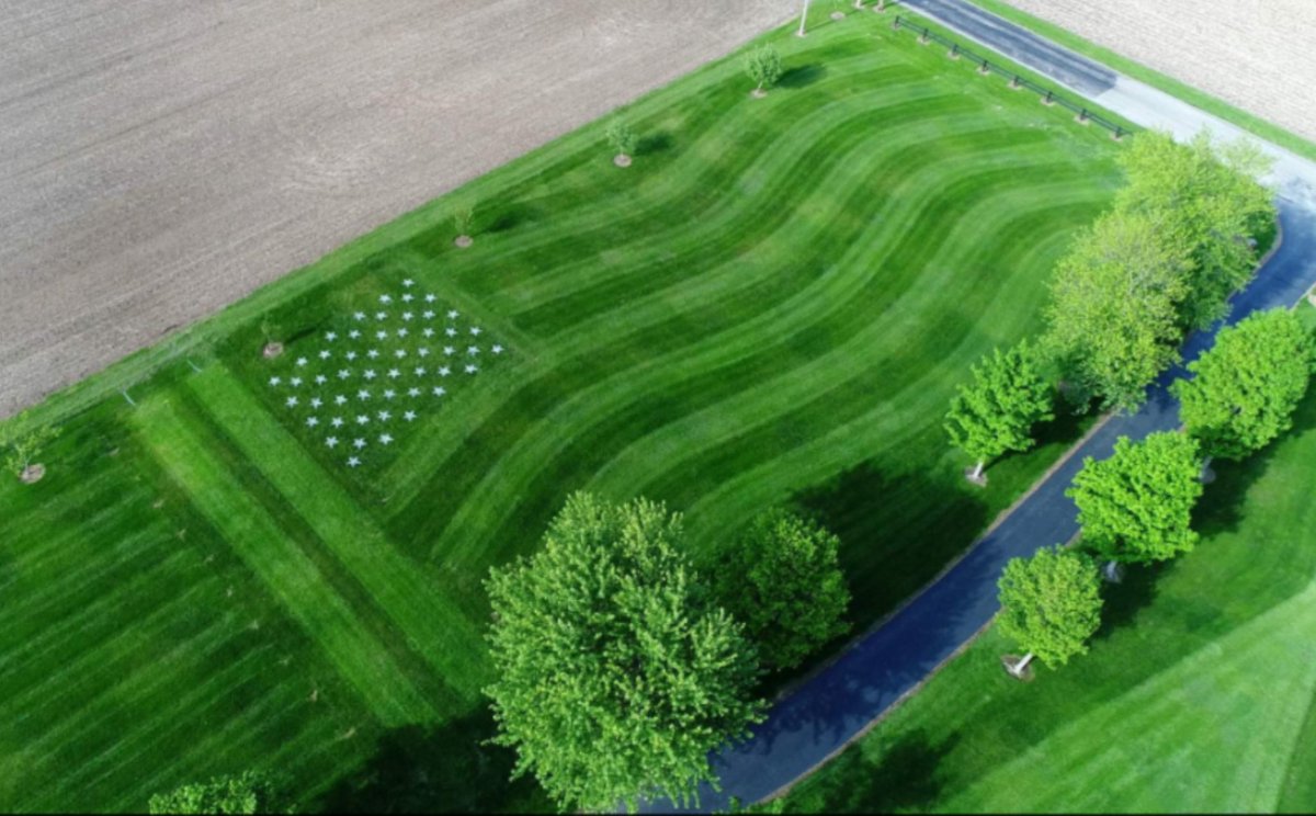 Man mows giant flag on lawn in tribute to soldier killed in Afghanistan bit.ly/3gIPOIb