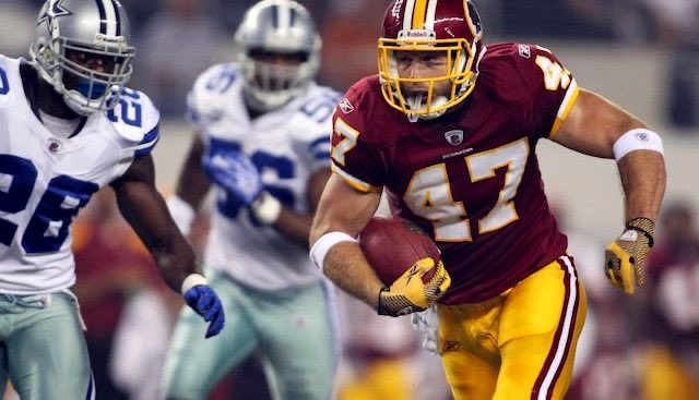 Commanders_DC's tweet photo. Tweeting at the
@Redskins
 everyday until they follow me...

Day 47

For #47 I had to go with one of my all time favorite Redskins, both when he played and now providing commentary on the team... Chirs Cooley

#HTTR #Redskins #RedskinsNation #RedskinsTweetTeam #Day47 #ChrisCooley https://t.co/MEP2RpxSCq