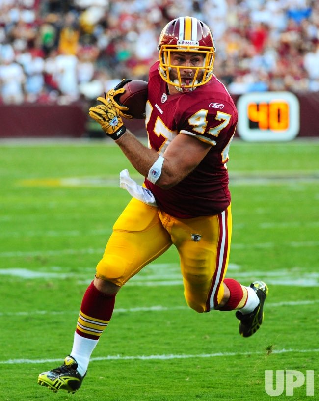 Commanders_DC's tweet photo. Tweeting at the
@Redskins
 everyday until they follow me...

Day 47

For #47 I had to go with one of my all time favorite Redskins, both when he played and now providing commentary on the team... Chirs Cooley

#HTTR #Redskins #RedskinsNation #RedskinsTweetTeam #Day47 #ChrisCooley https://t.co/MEP2RpxSCq