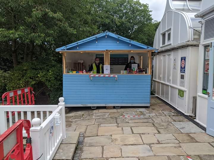 RobClar84016748's tweet photo. This happened today we opened after being closed 4 months #COVIDー19 #WilliamsonPark #coffeetime #takeway https://t.co/mWaO2z2Sq2