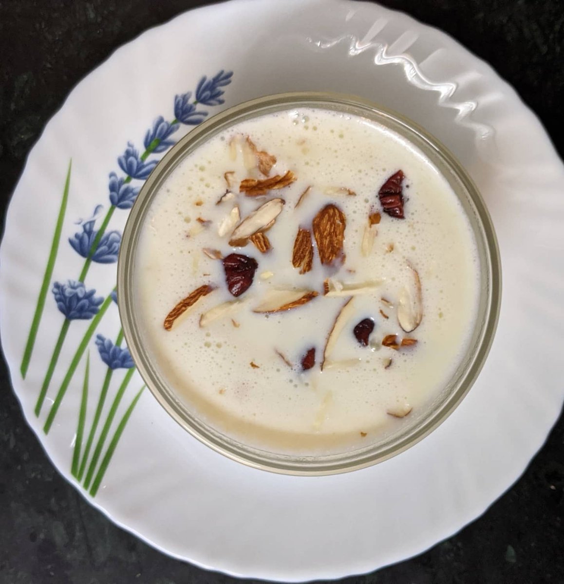 drshalinisdiet's tweet photo. All traditional mithai these, but can have Only Occasionally as we live in times of Remotes, Mobile phones, Laptops, Elevators & Alexa.
Is zamane mein, dekh dekh ke khaana padta hai.
#ModifyYourLifestyle #EatSensibly https://t.co/RQR49Hlop5