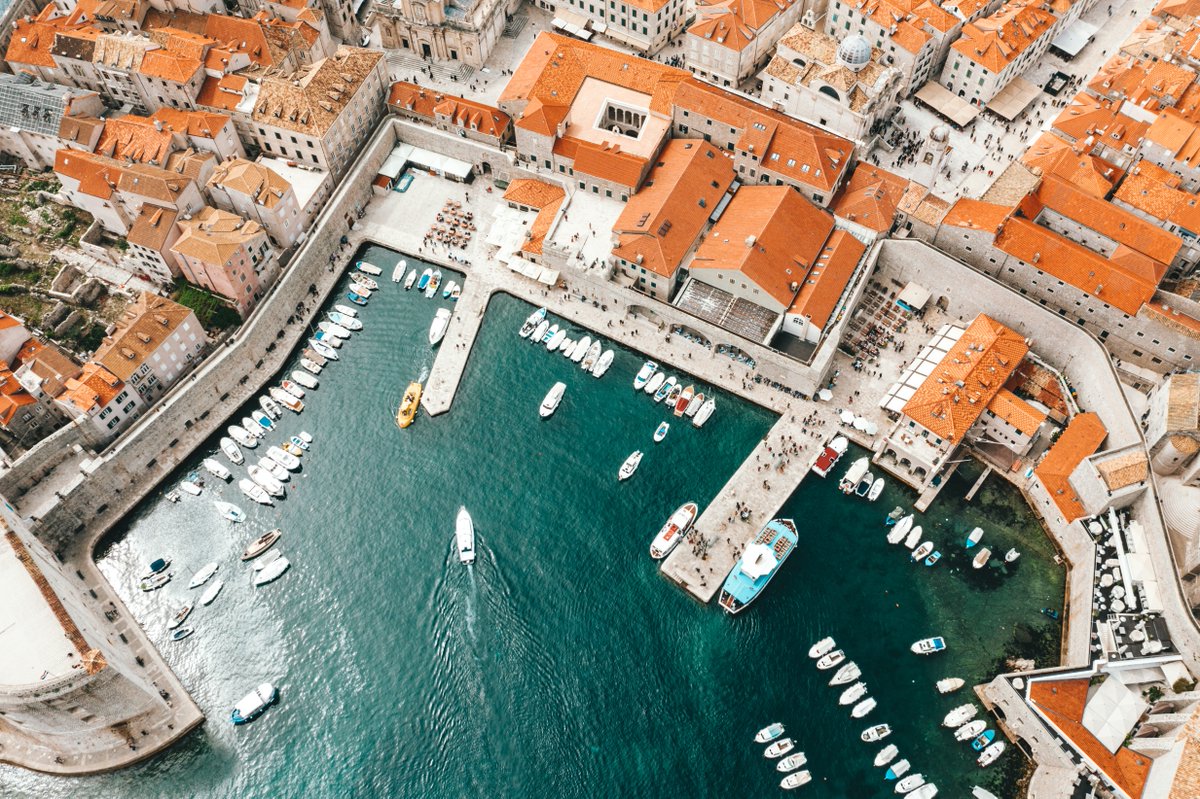 Cruiseo's tweet photo. Experience delicious food, natural wonders and beautiful architecture in Croatia. Which city would you visit first?

#Cruiseo https://t.co/PFhuqCfToW