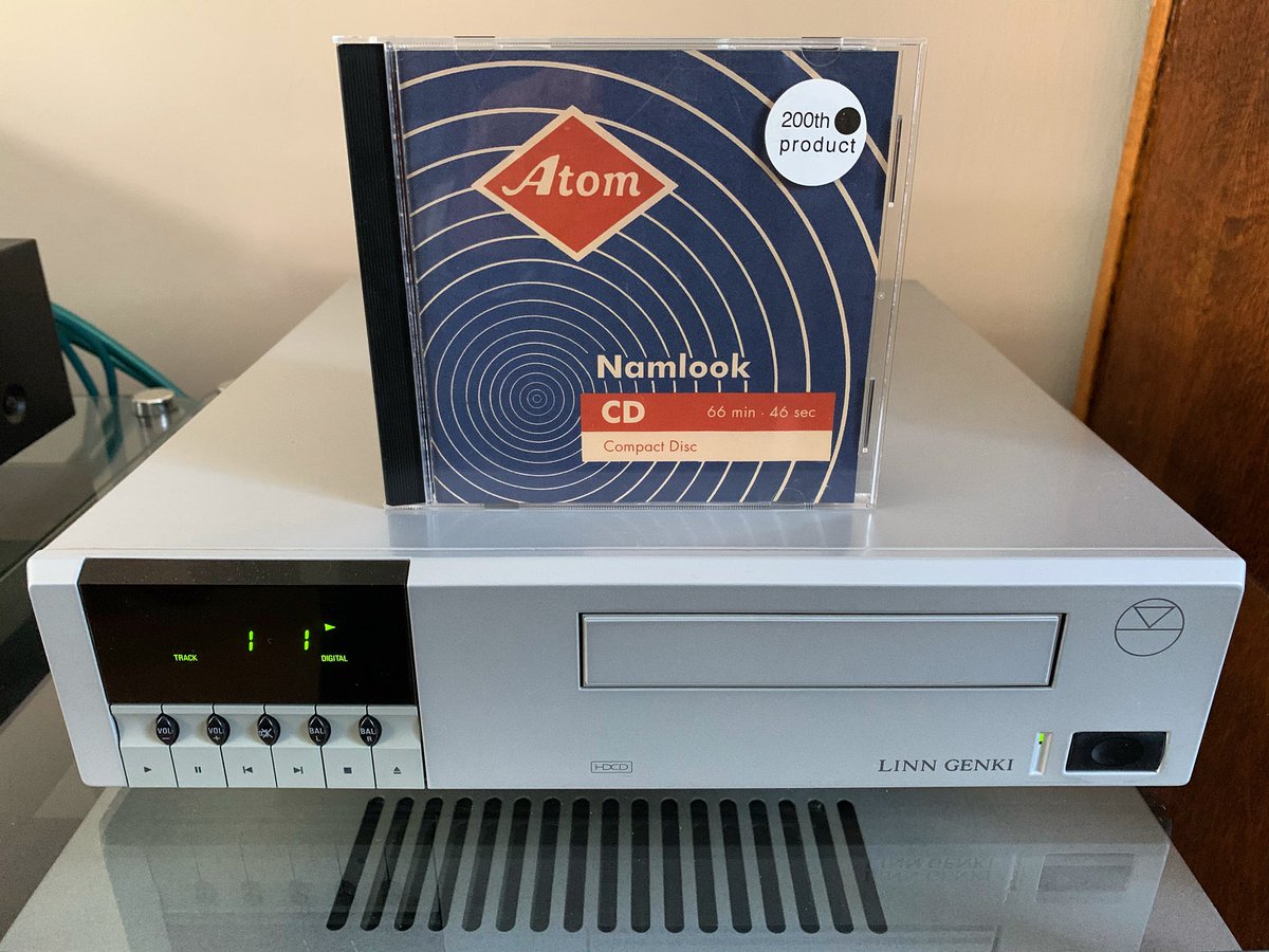 Vinylhoarder's tweet photo. “The concept of this music is the disbanding of sound into its tiniest components... into sound 'atoms.' #nowplaying #electronicmusic #linn #petenamlook https://t.co/vUvxznl1JA