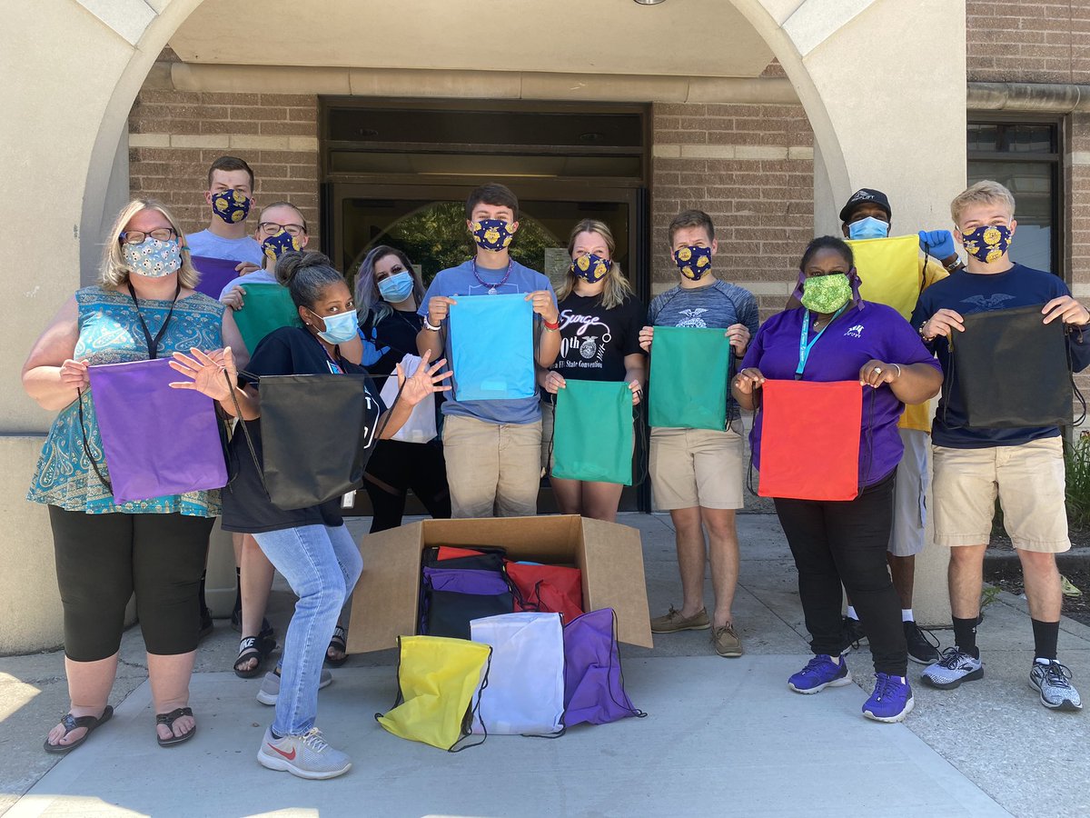 IndianaFFA's tweet photo. Thank you to National FFA, Cargill, Land O’Lakes, Ceres Solutions, and City BBQ for sponsoring our Blessing Bags. These bags were made during our State Day of Service, contained hygiene products for those in need, and were donated to groups in the Indianapolis and Lafayette area. https://t.co/YHNELZkrRZ