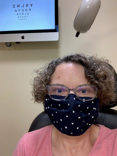 StMarysOptom's tweet photo. Dr. Venn switched chairs today for an eye exam thanks to Dr. Erica Gagnon! (Can you tell her eyes are dilated?) #eyedoctorsneedexamstoo https://t.co/AKoi44jcSD