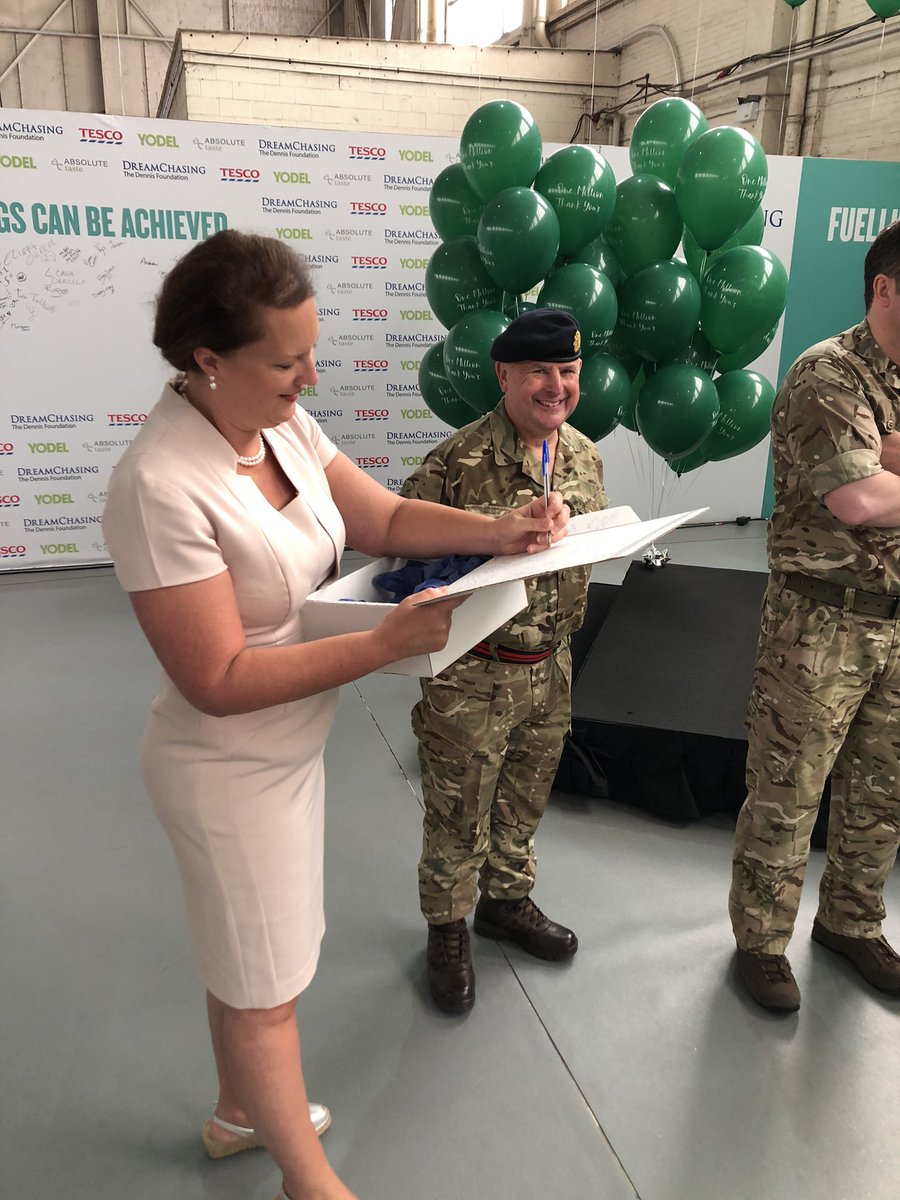 VictoriaPrentis's tweet photo. This morning I had the pleasure of joining @SaluteNHS in #Bicester for the celebration of their millionth food parcel.
There are so many people to thank and congratulate but at the centre of it all are the amazing volunteers. Around 800 people have given up their time to help. https://t.co/8CBSZ92IOT