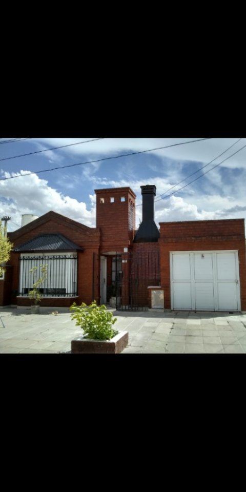 luchitoGE's tweet photo. Buenos dias 
Estoy haciendo trabajos de pintura exterior, interior, rejas, aberturas, reparación de techos, aleros, restauración de muebles antiguos, ladrillos a la vista, etc. Si me pueden dar RT sería de mucha ayuda! 
2920-251513 https://t.co/XyHW5qWsKf