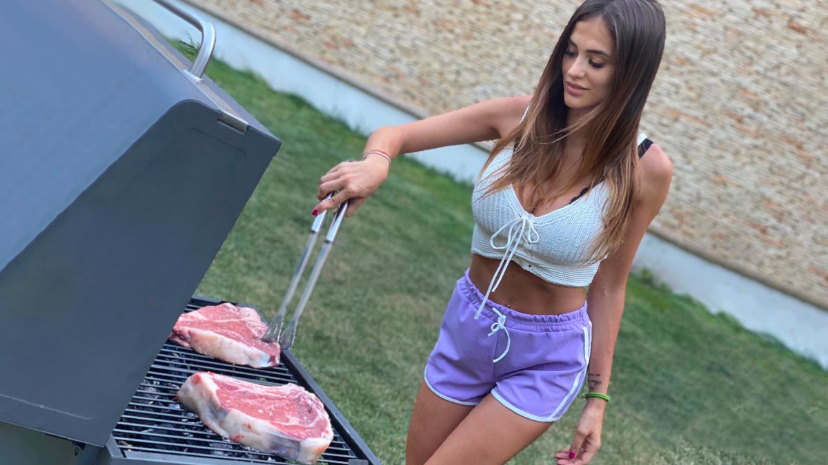 agricolaSgiobbe's tweet photo. La nostra amica Jessica Melena non ha dubbi per le sue grigliate: Chianina IGP direttamente dall’@agricolaSgiobbe 🥩

https://t.co/D4HS2F7bIP https://t.co/S4zgx5Kn8k