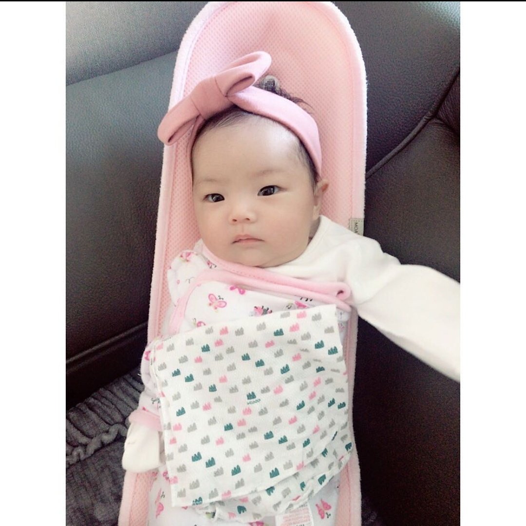 02WNHS's tweet image. 6 de Julho de 2020
17:07
Bem vinda ao mundo minha pequena Sunhee♡ papais te amam muito e estão muito felizes pela sua chegada, minha demoniozinha 💕
{@J30NJUNGK0oK}