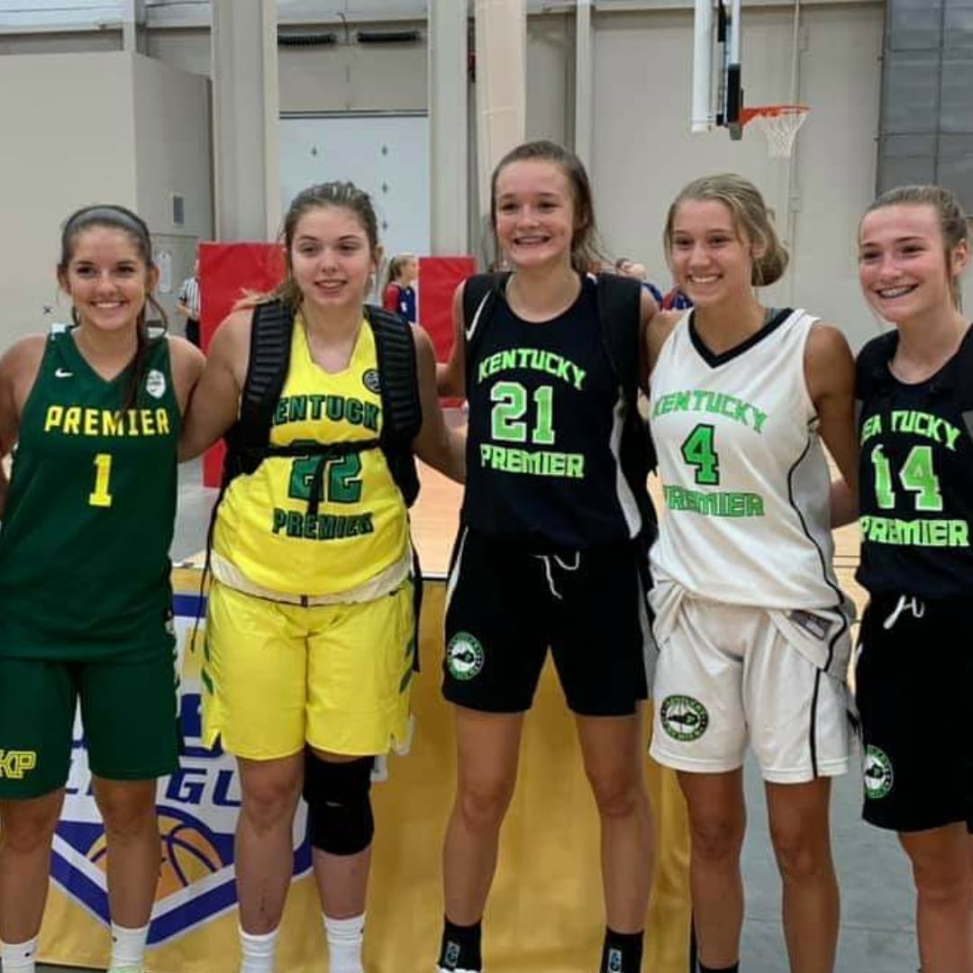 C3HoopsKY's tweet photo. C3H girls making noise in Indy! Good luck to all the C3H kids playing this week! Make some noise! 💯
#c3hoops #mindset #Indy https://t.co/z1ijYnhrT2