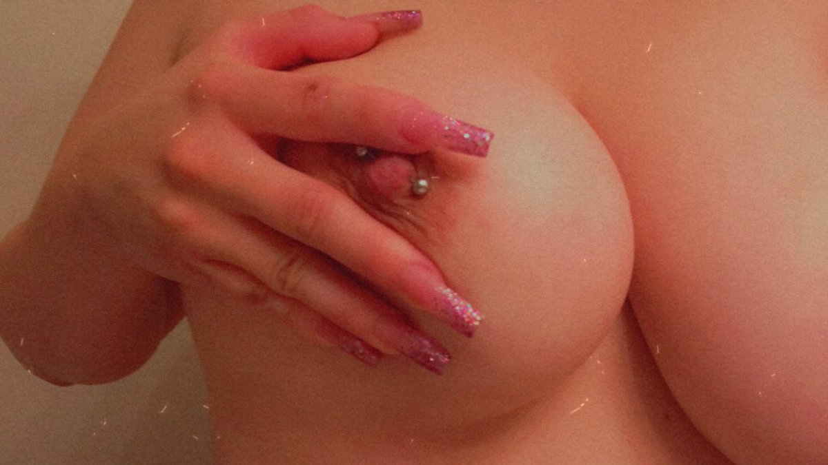 KittyStackz's tweet photo. Update : lol I just got them pierced 🥵 https://t.co/n1Q6TCVwGL