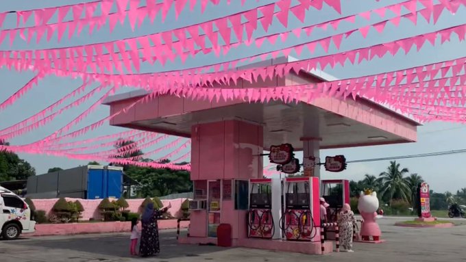 Watch em's leaked NSFW photo on TwXstars