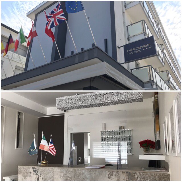 ecoAdige's tweet photo. #Reception #Hotel #Madera #LidoDiJesolo #Venezia consegna ed installazione #barriera #antivirus con asola passacarte, in robusto policarbonato da 5 mm (No plexiglas)!
EcoAdige: #qualità e #servizio https://t.co/1App9bPwoy