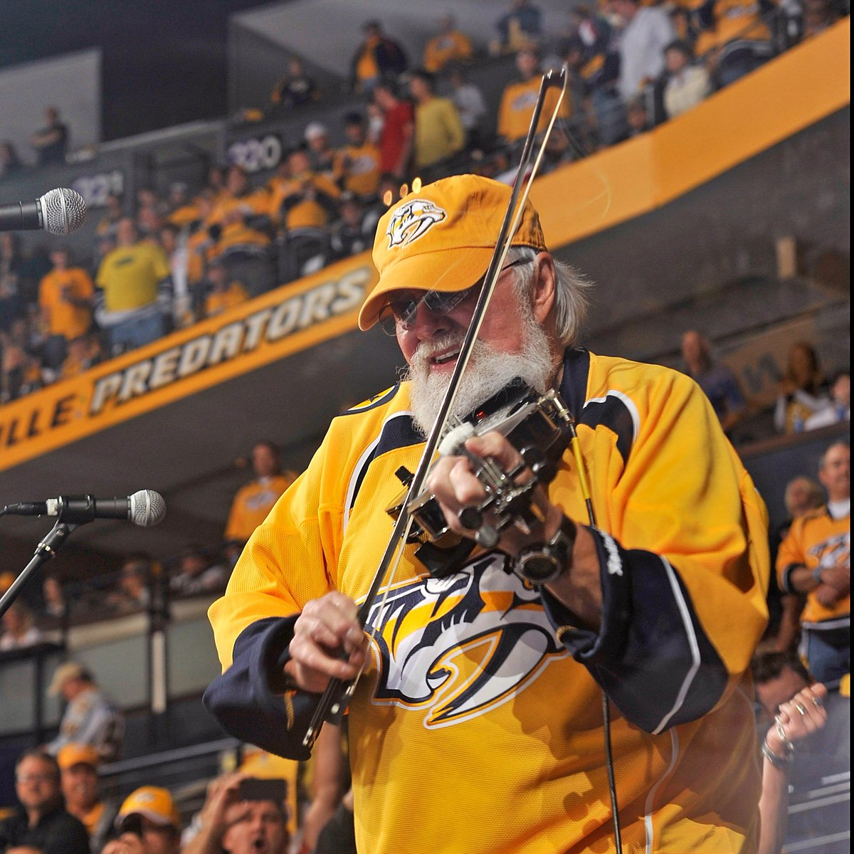 PredsNHL's tweet image. We are deeply saddened by the passing of Charlie Daniels. Charlie was a proud supporter of the Nashville Predators and we are so grateful for his love over the years. 

Our hearts are with his wife Hazel, his loved ones, and the country music community. 💛