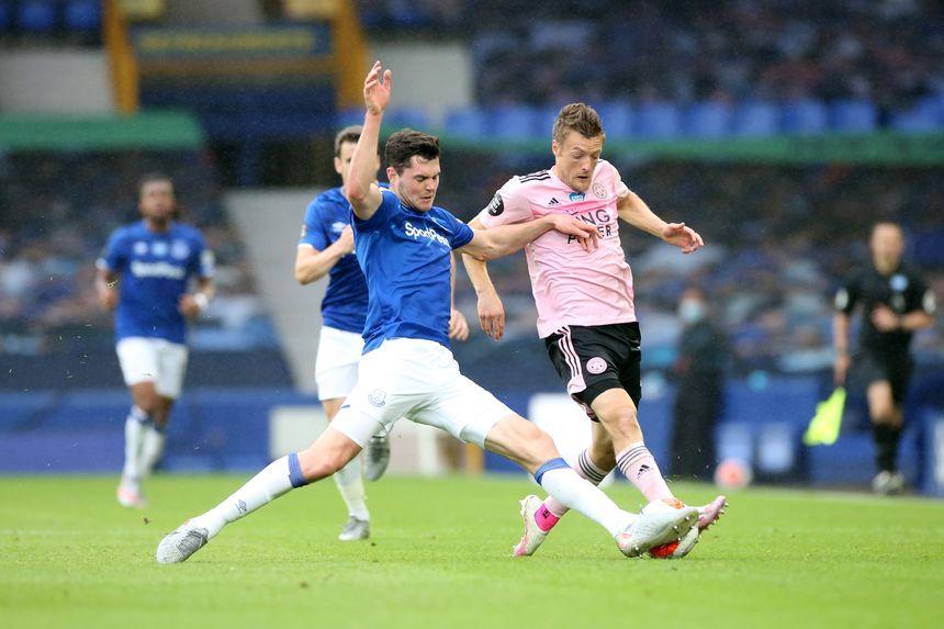 premierleague's tweet photo. Keane at the heart of @Everton's improved defence

@adrianjclarke on #TOTEVE: https://t.co/RtSKbhEh9L https://t.co/FVTxAFSYsq