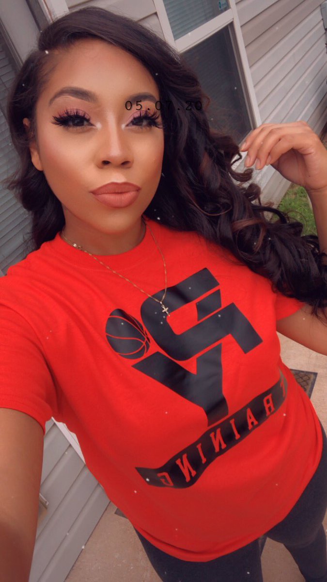 ___CoachP___'s tweet photo. Get you a shirt 🖤❤️😊 #PYTraining https://t.co/SOv7EpgYoe