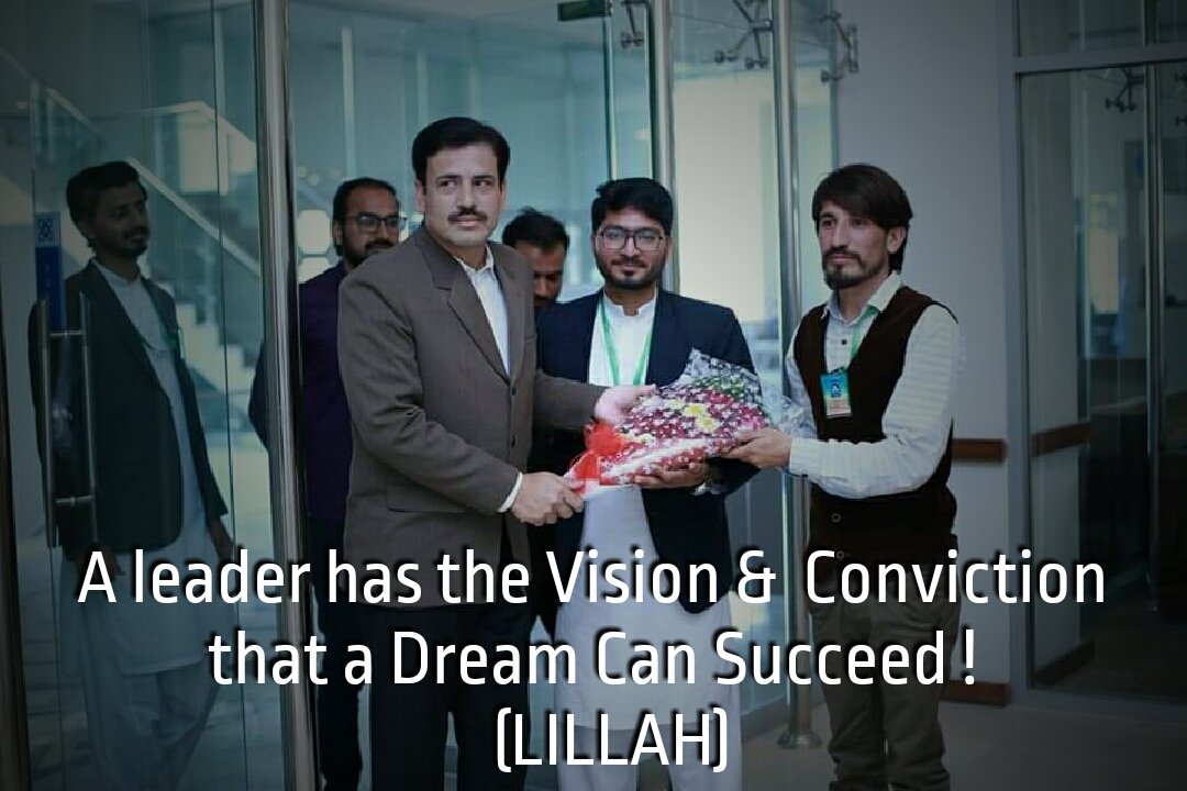 LillahSociety's tweet photo. Chief Guest Sir Farhan Mir 
At LILLAH's Event آج کا نوجوان
With President LILLAH 
Nauman Akhtar 

(Garrison Library Multan)

Throwback Memories

#ProductiveSession
#EventFlashes
#TeamSpirit https://t.co/2VRAkIuPd1