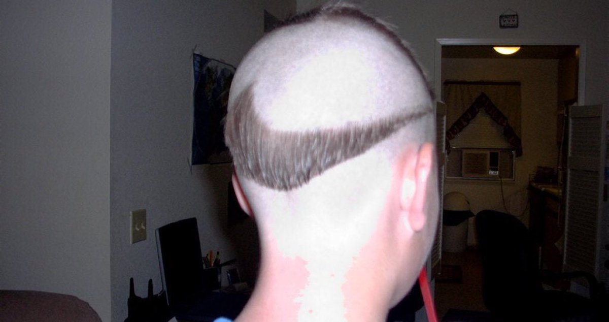 andy64410137's tweet photo. Nicola Sturgeon reveals her new ‘hairdo’ to SNP colleagues, #JustBlewIt https://t.co/laDmWqmsjq