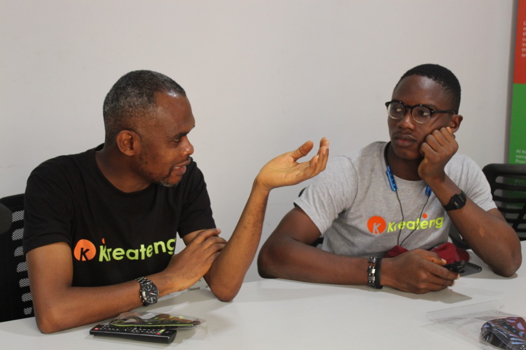 KreatengAfrica's tweet photo. "Our focus is our future and what we focus on will multiply in our life.”

@Ade_kola1

#kreatengafrica 
#kreateng
#focus 
#kreatengbootcamp
#focusonyourself 
#setfocus 
#kreatengtraining
#staysafe 
#stayhome
#staysafeworld🌍🌎🌏 
#stayhealthy https://t.co/NpKZw8MOXh