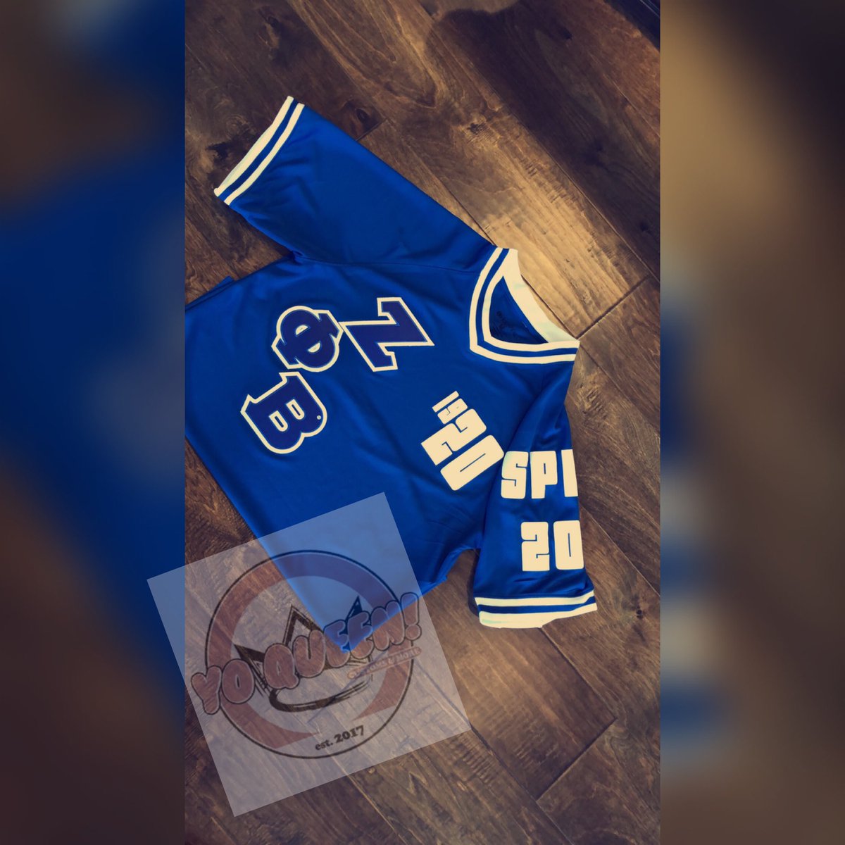 shopyoqueen's tweet photo. Introducing Our โRetro 1920โ Design. This Is Available As Either A Soccer Jersey (As Pictured) Or A T Shirt. Grab Yours Online Today At https://t.co/vDDiiHamdB #YoQueenOriginal #ShopYoQueen #YoQueen๐ https://t.co/HI2F9iInyB