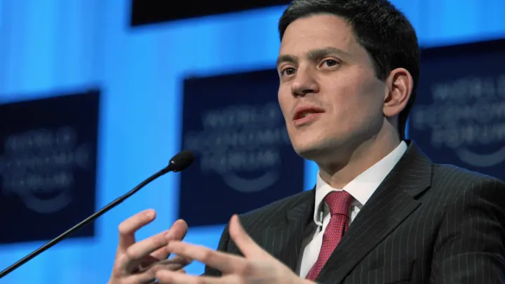 BrettonWoodsCom's tweet photo. #BWCom #MemberMon: @DMiliband, President &amp; CEO of the International Rescue Committee. @RESCUEorg has worked to feed thousands across cities during #COVID19, and is providing protective gear, clean water and sanitation services to combat the #HumanitarianCrisis in #Yemen. https://t.co/PttRlNmK6t