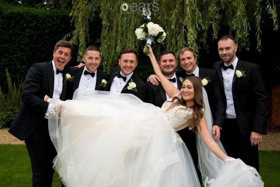 We still LOVE this photo so much!!! Taken in the gardens at the hall! Pears Photography #bawtryhall #weddingvenue #visitbawtry #exclusiveuseweddingvenue <a href="/pearsphoto/">Pears Photography</a> <a href="/bawtry_hall/">Bawtry Hall</a> <a href="/VisitBawtry/">Visit Bawtry</a>