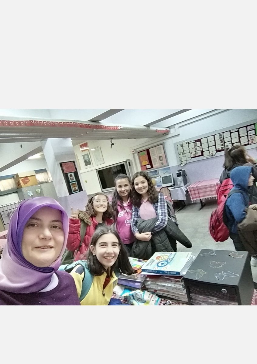 kardelen067134's tweet photo. ders bitip atölyeyi terk etmeyen çocukların dersidir TEKNOLOJİ VE TASARIM DERSİ #TeknolojiveTasarımDersimiz
 #TeknolojiveTasarımDersimiz @ziyaselcuk @varank @Habip_Asan @cemgencoglu @adnanboyaci @bdonmez44 https://t.co/WaptXr5Lkx