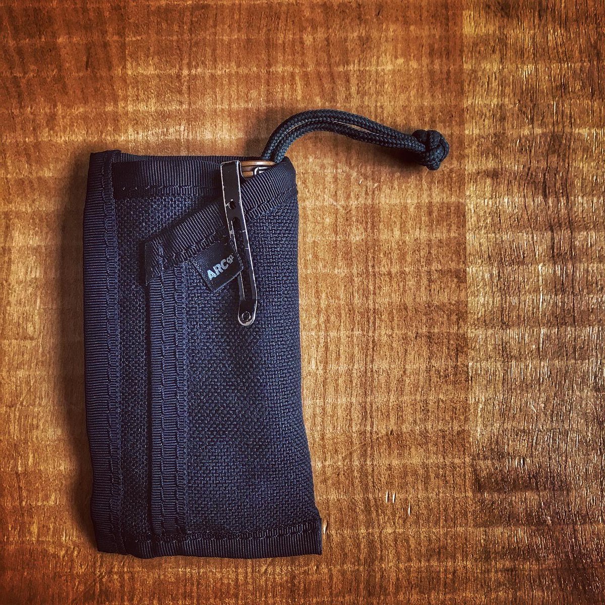 hotpixel's tweet image. The Rambler organizing light carry today. Have a great week everyone, stay sharp!
•
•
•
#everydaycarry #edccommunity #pocketorganizer #arccompany #edcslip #edcgear #victorinoxcadet #sakallday #swissarmyknife #customsak #fisherspacepen #maratacaaa #lightwriteslice #staysharp