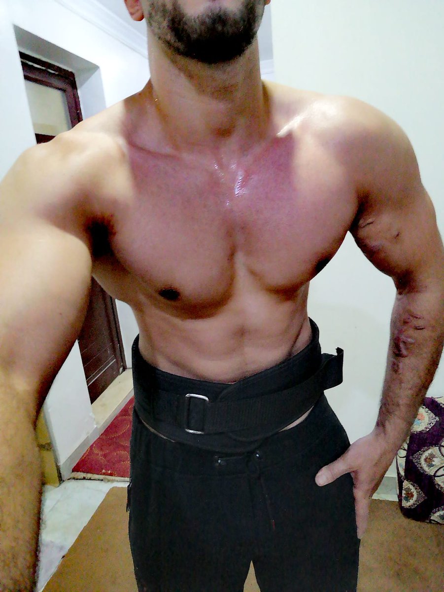 thestraightdud1's tweet photo. Mohammed is 24 years old. Weightlifter and taxidriver from Kuwait. U want to see videos where he plays a bit? #sexyarab #hornyguy #hotguys #onlyfans https://t.co/0wwRSHpfCw