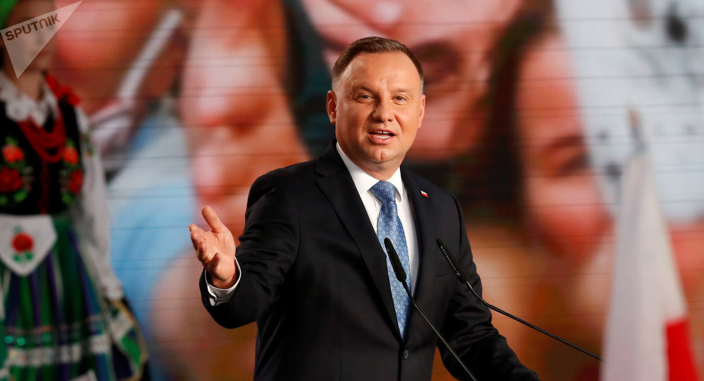 EuropeAwaken's tweet photo. Polish President Moves to Outlaw Same-Sex Adoption https://t.co/Cm6UhPfWuR https://t.co/f4p2SHZqKq