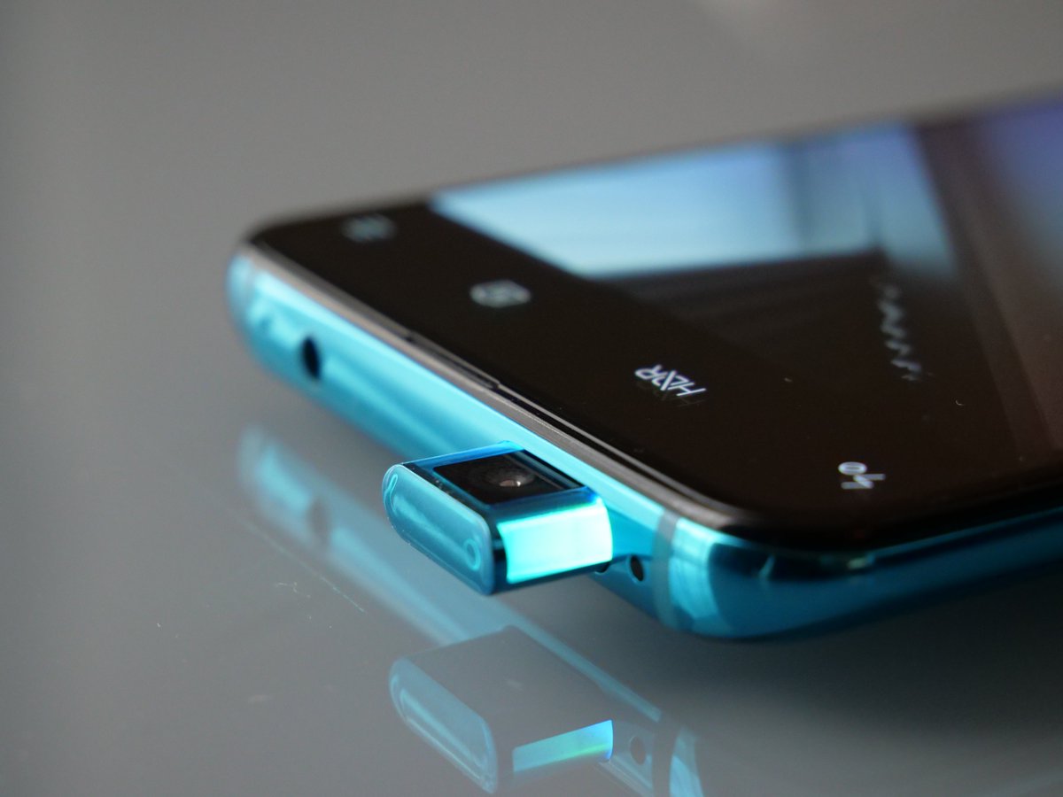 AdamConwayIE's tweet image. #POCOF2Pro ■■■■■□□□ review loading for @xdadevelopers...