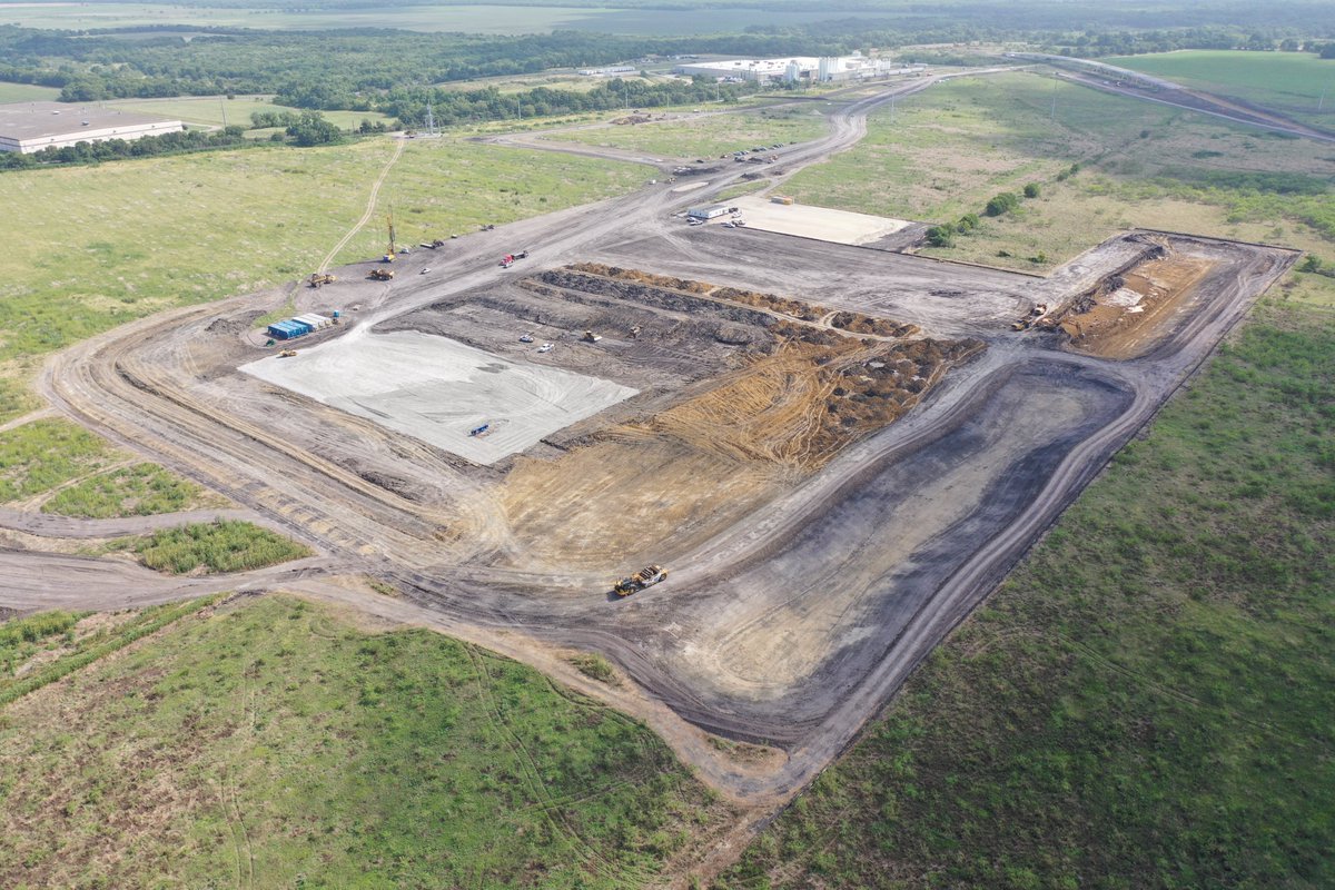 SkanskaUSA's tweet photo. Work kicks off in Corsicana, Texas, where our North Texas and Evansville, Indiana teams celebrated the #groundbreaking of the Audubon Metals Texas Plant project. #manufacturing #construction https://t.co/uo0nkKW3Q4