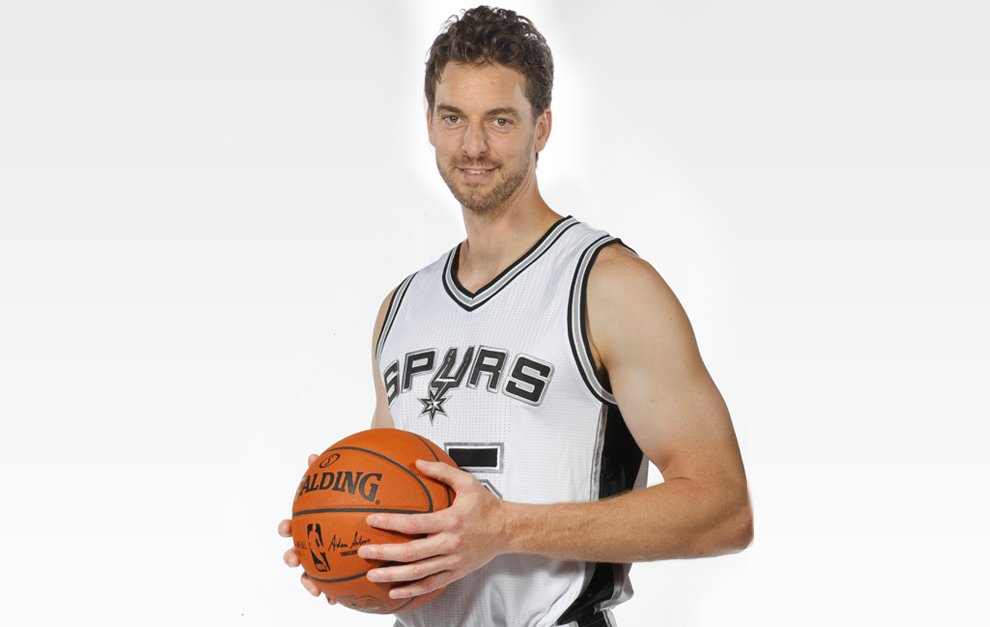 Nace en 1980: Pau Gasol, baloncestista español. feliz cumpleaños Happy Birthday 