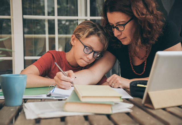 schoolplannerUS's tweet photo. View 5 strategies for supporting #SocialEmotionalLearning at home: https://t.co/L8H2AnUgPl #SEL #edchat https://t.co/nTFhuHndWn