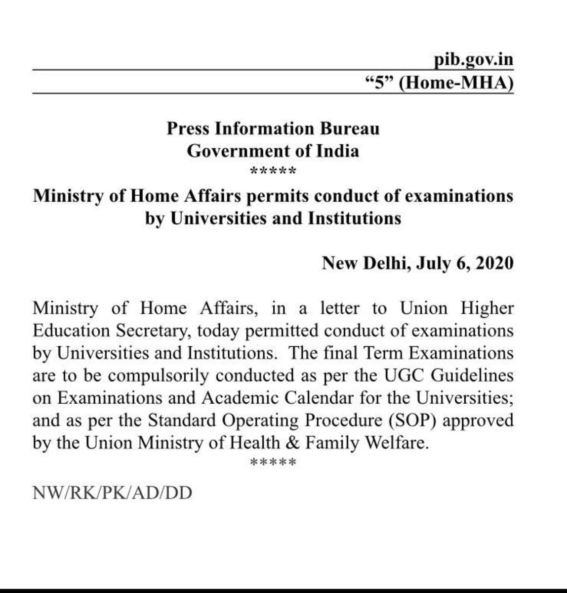 SardesaiVarun's tweet photo. Shocked and appalled by the decision of Central Govt to ‘compulsorily’ conduct Final year exams!! 
This at a time when India has reported 7Lakh cases and is the third worst affected country in the world!
Do they not care about #StudentLives at all??? https://t.co/ysGp763usA