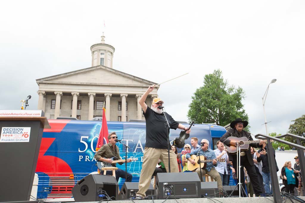 Franklin Graham tweet media