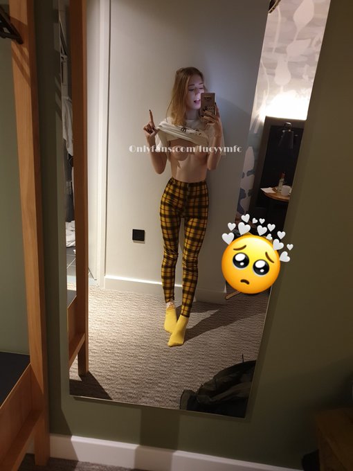 All new Onlyfans subs automatically get sent a free full length video 💕  https://t.co/ExI5KKv5jv https://t