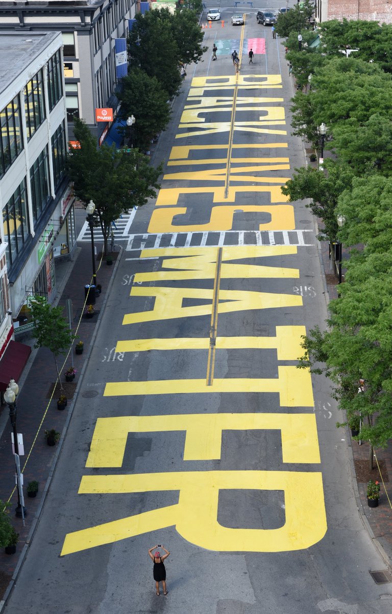 marty_walsh's tweet image. In Nubian Square, and in every neighborhood of Boston, we stand together and proclaim that #BlackLivesMatter. The @CityofBoston was proud to support this powerful work of art, and we thank all of the community members and artists who made this a reality.