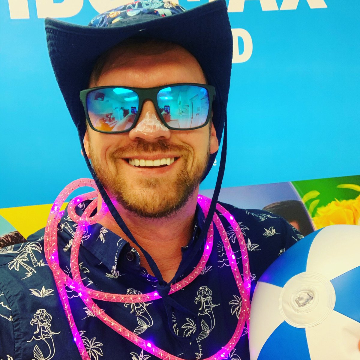 ayoWayno's tweet photo. #weKAN recognition meeting was cocoNUTS ya’ll! 🥥 Beach theme all day cause it’s our time to shine! 🏖☀️ Congrats to all the winners, well deserved! 🙌🏼 #NowDoItAgain
#weKANH4N1 #weKANbucks
@Woody0709 @KAMOkonnects https://t.co/JbMWSOf5Eh