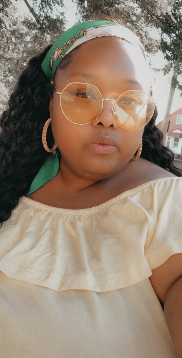 Da1yacallQueen's tweet photo. @OfficialQueenD checking in ✨💖👑👸🏾 https://t.co/XfOWjXsNZN