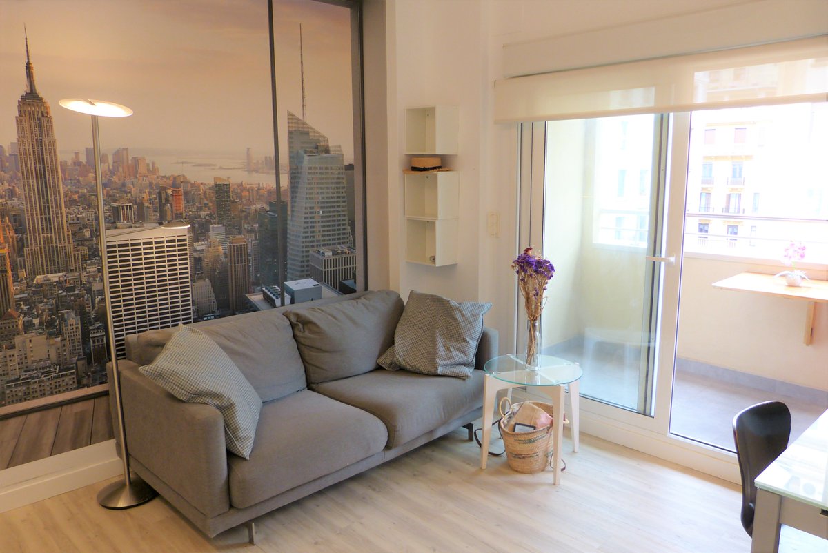 BurutaranInmo's tweet image. Z32022 Apartamento encantador, alto, luminoso y exterior a Paseo Colón, junto a la playa de la Zurriola. Ideal para vivir y como inversión.

bit.ly/2O2iYWk

Visita virtual: bit.ly/2ZClkR2

#Donostia #CasaEnVenta #Inmobiliaria #GrupoExin10 #RealEstate #HomeStage