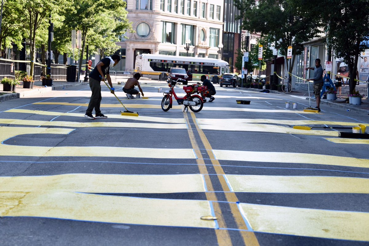 marty_walsh's tweet image. In Nubian Square, and in every neighborhood of Boston, we stand together and proclaim that #BlackLivesMatter. The @CityofBoston was proud to support this powerful work of art, and we thank all of the community members and artists who made this a reality.