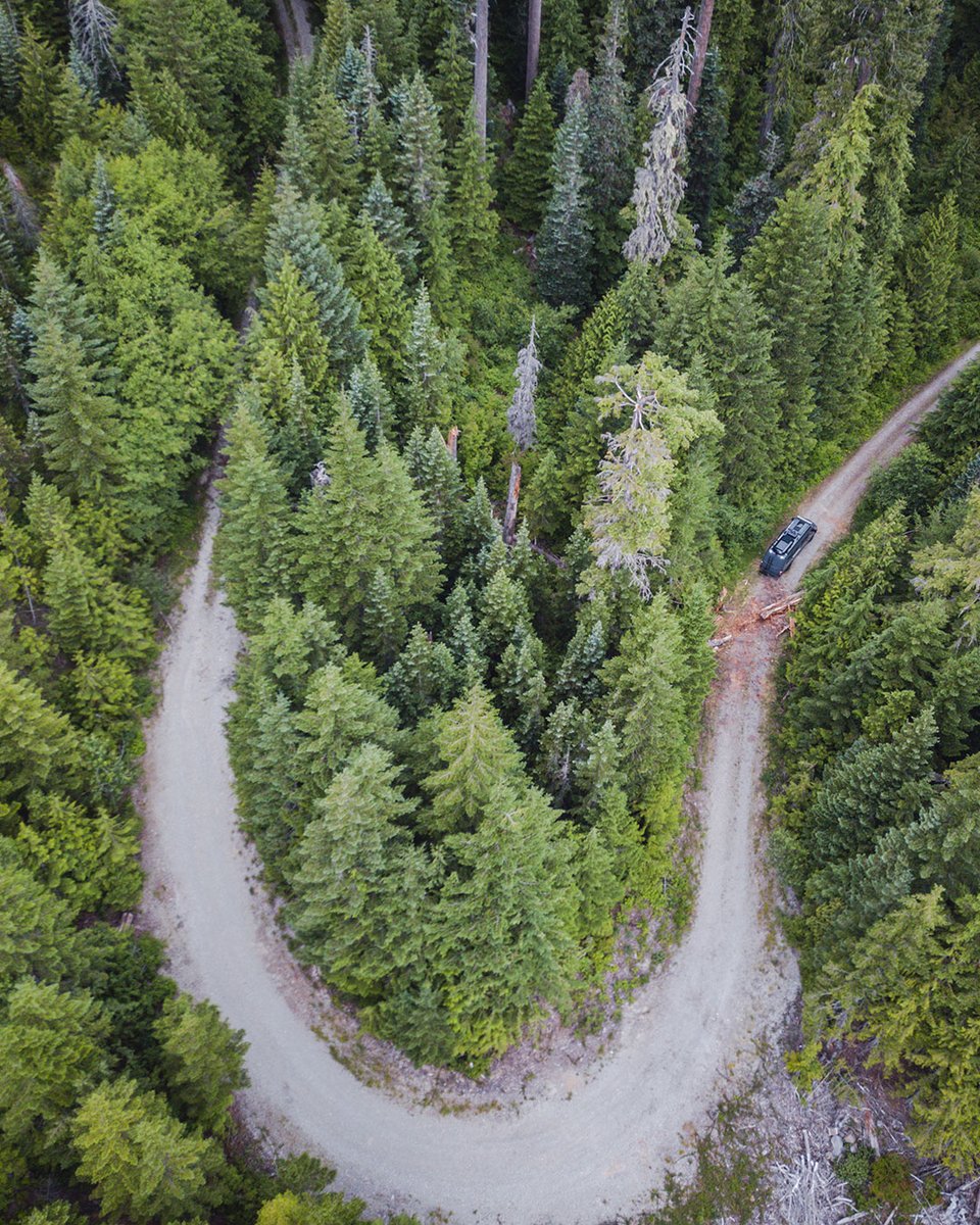 Outsidevan's tweet photo. “The greatest adventure is what lies ahead.”
J.R.R. Tolkien #outsidevan #getoutside #adventure #offgrid #offroad #custom #vanconversions https://t.co/MbWCVsCmLz