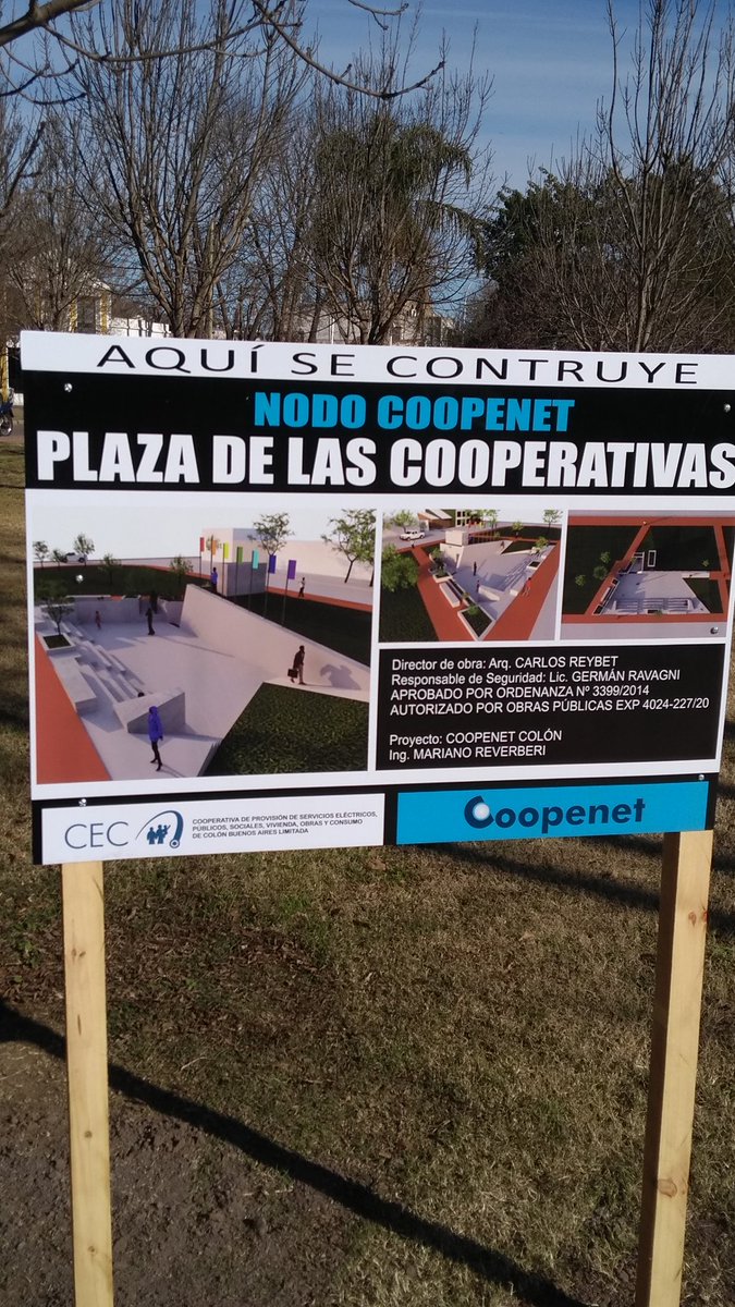 AgustinCottilli's tweet photo. ABRO HILO: Esta bueno que un sábado a la tarde venga un flaco así como si nada y ponga un cartel en el boulevard diciendo: "aquí se construye". Gracias por avisar capo, me parece una falta de respeto que no hayan dado previo aviso a vecinos que viven hace 60 años en la cuadra. https://t.co/YNv7Ov9Zyr