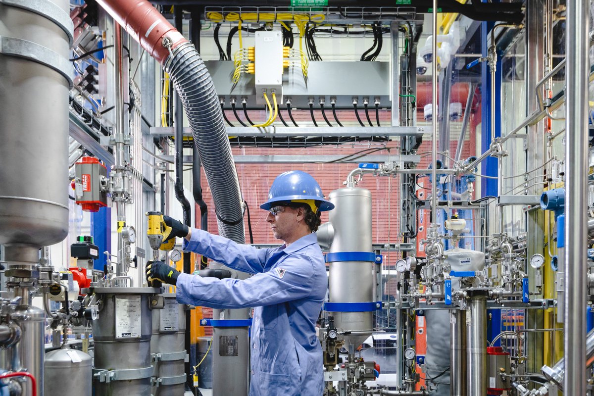 exxonmobil's tweet photo. We’ve partnered with the @NREL to research lower-emission energy solutions. Take a look around their Colorado campus to learn more. https://t.co/aOVBKNsjNa https://t.co/Jsta28wAdu
