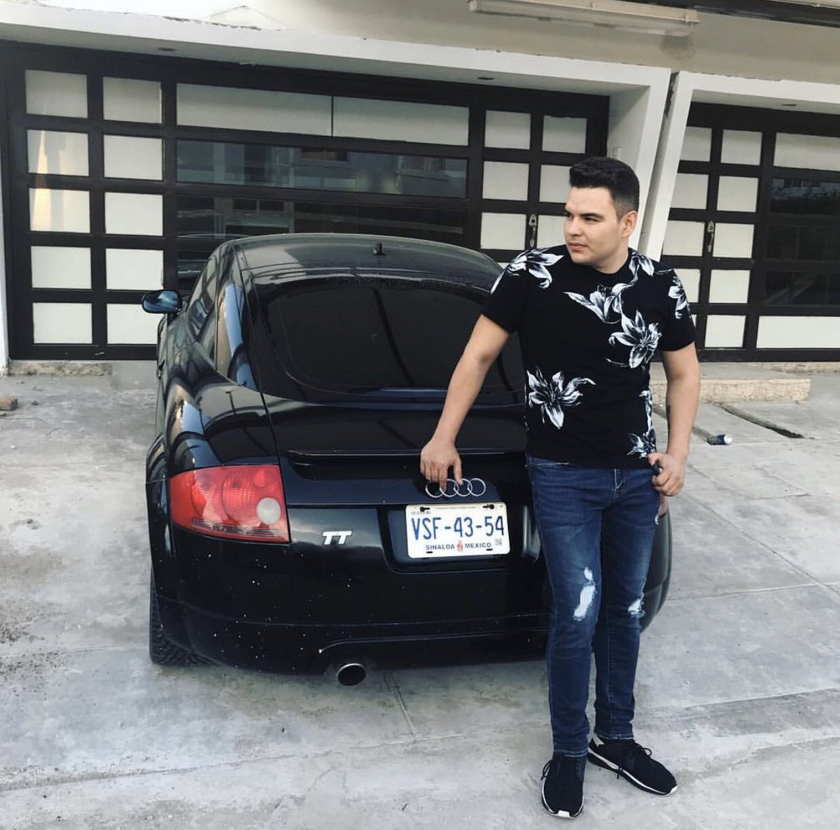 Excelente inicio de semana mi gente!!! 🔥🔥🔥 #HastaQueNosAmanezca #PuroRemex