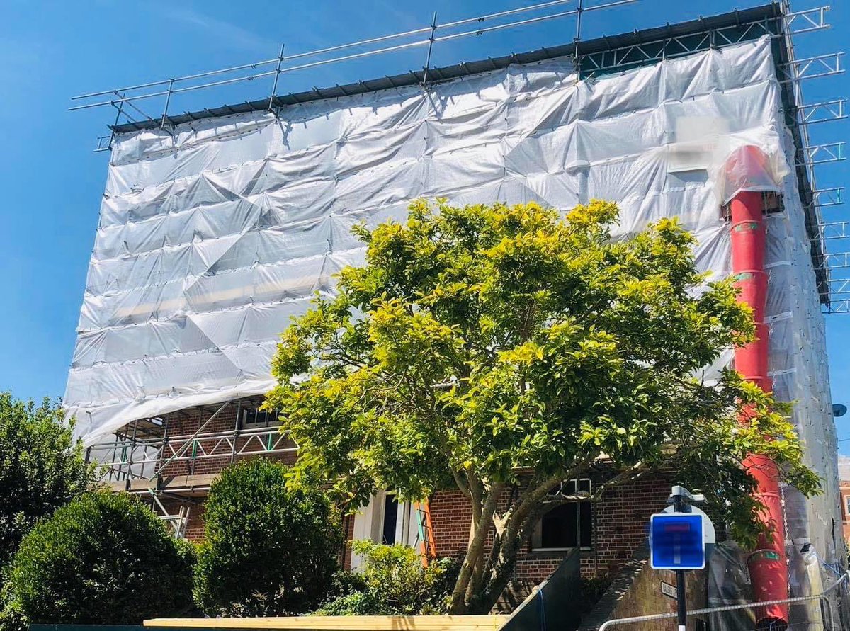 That’s another week wrapped up 🙌  Some of the #SJM team having been working at this amazing house. It is a complete renovation from top to bottom 💪 This house is being restored to its original condition but with a modern twist. #electricalservices #electrics #electricians