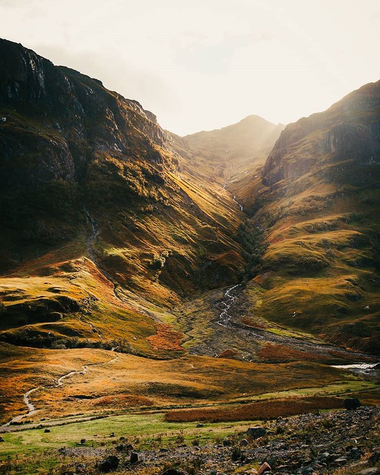 The magic &amp; drama of the #Highlands- ye cannae beat it!🙌✨ #StaySafe 📍 Three Sisters of #Glencoe 📷 IG/afettes