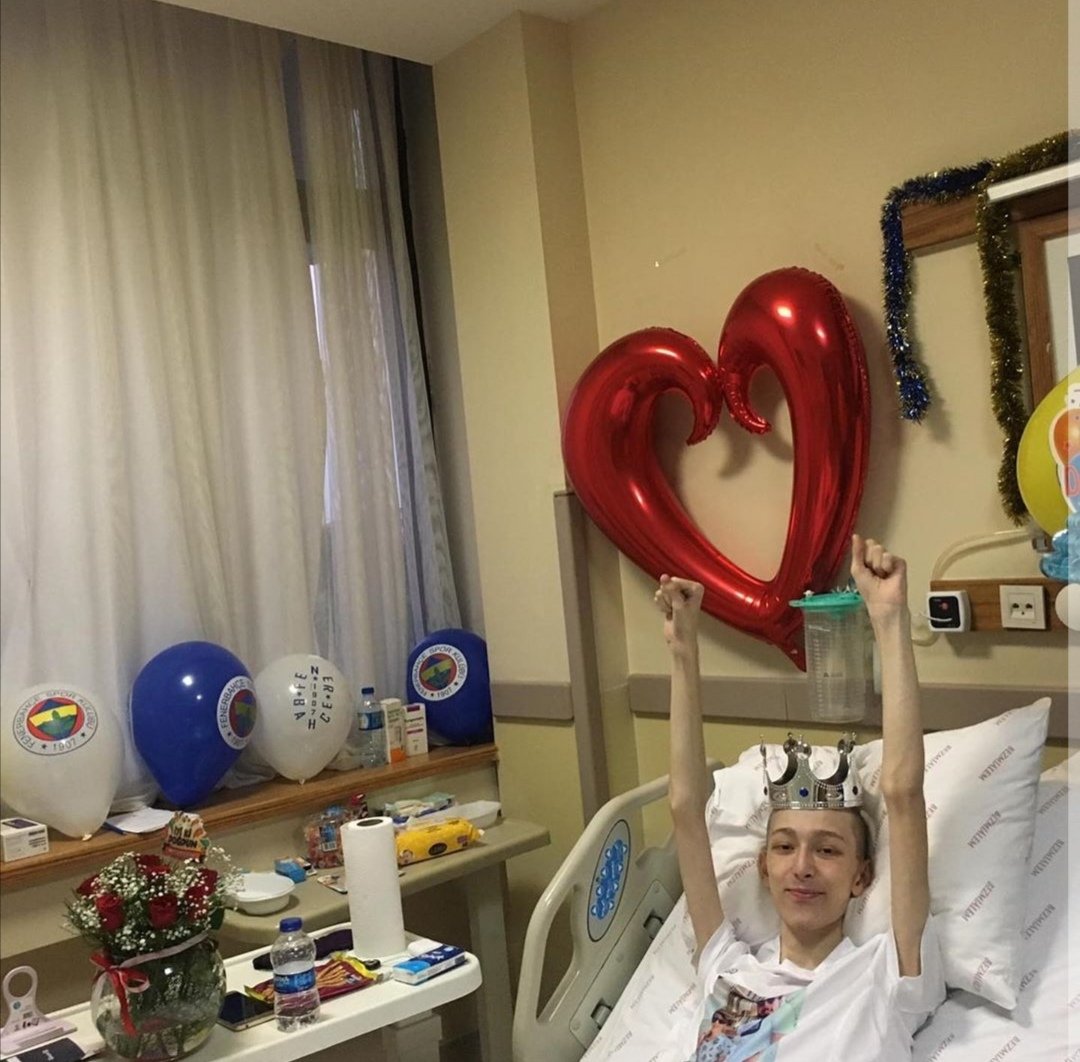 KaracaCetincan's tweet photo. @haluklevent @Ahbap_Adana daha 17 yaşında gençliğinin baharında bir genç, en önemlisi de bizim dostumuz canımız en güzel zamanlarını hastane köşelerinde geçiriyor bu duruma bir el at lütfen artık @haluklevent abi.
#udayasesol https://t.co/zGZ1s7x5kf